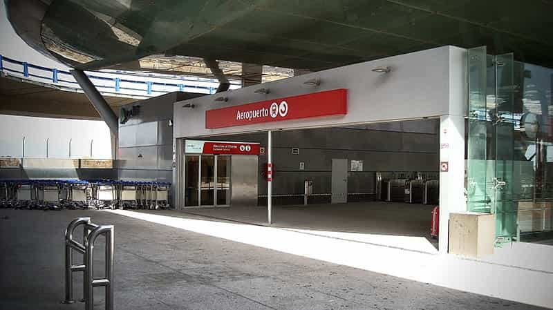 parada de tren en el aeropuerto de Málaga