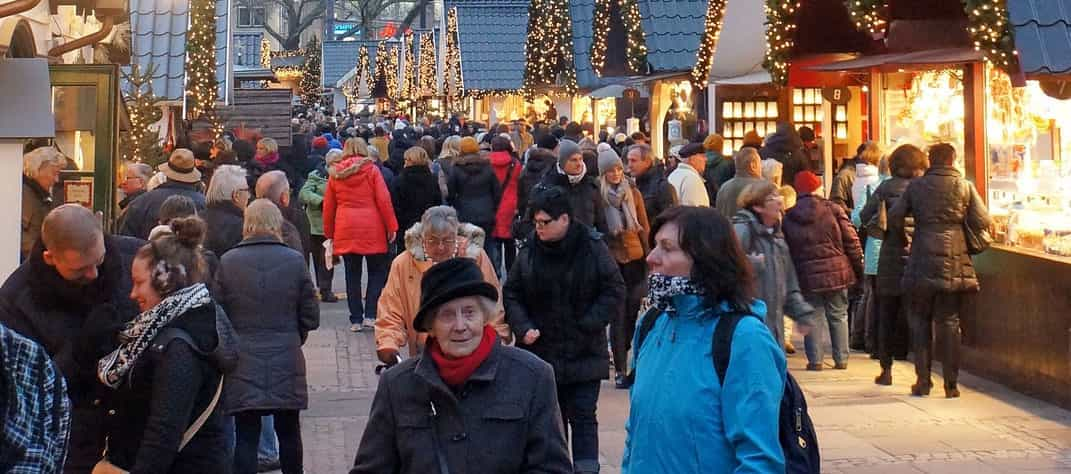 mercadillo navideño en Plaza de la Marina