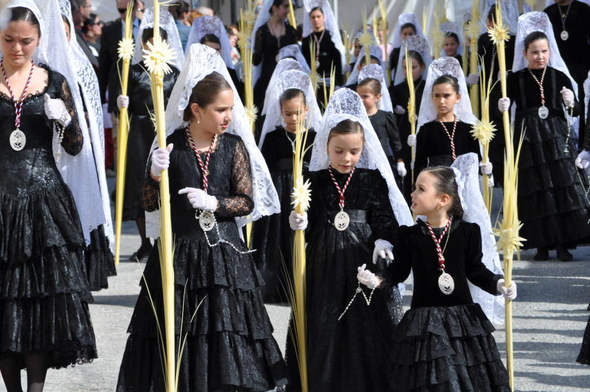 Vestidos típicos de Semana Santa en Málaga